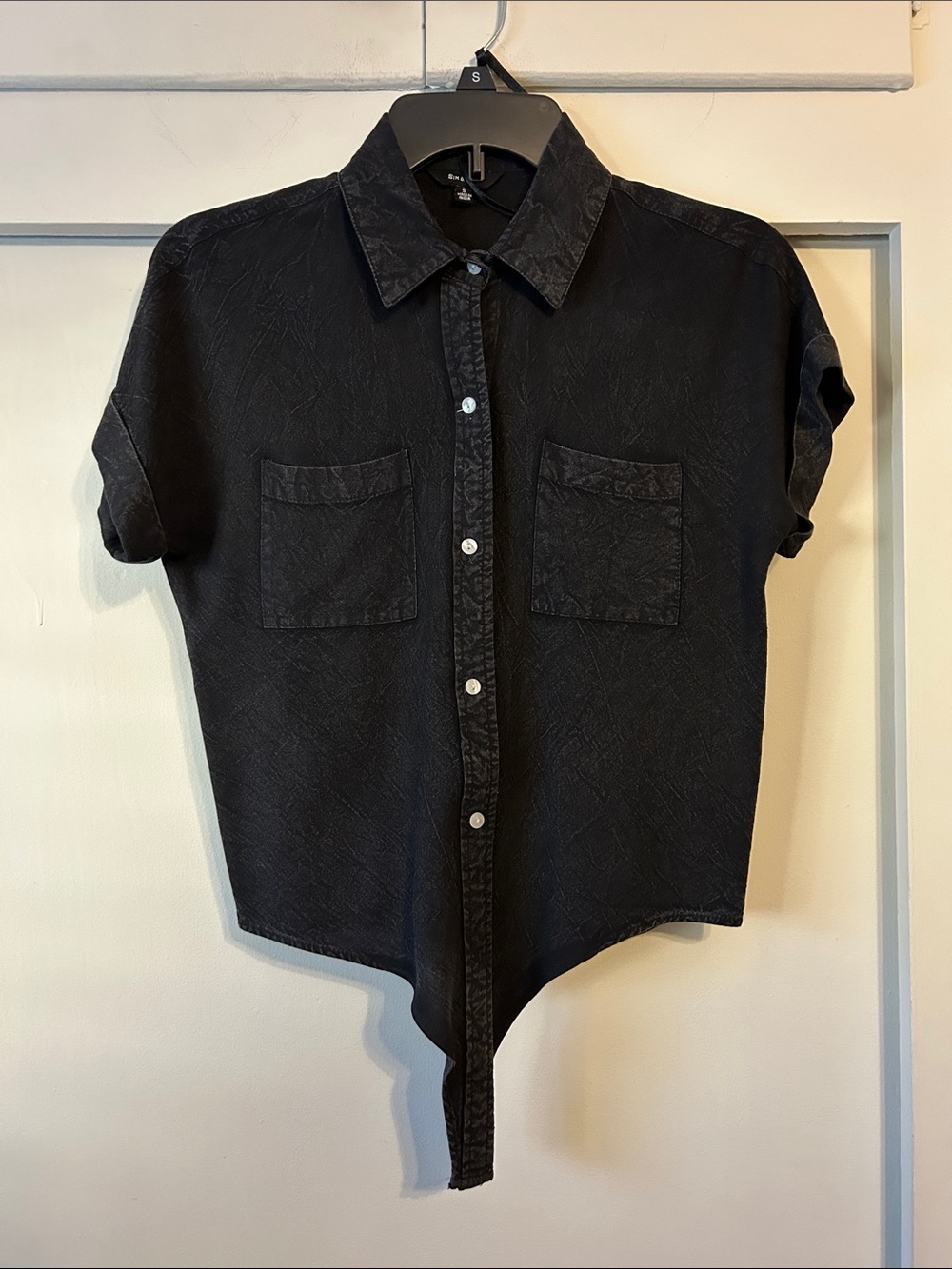 Women’s Black Short-Sleeve Button-Up Shirt with Front Tie
